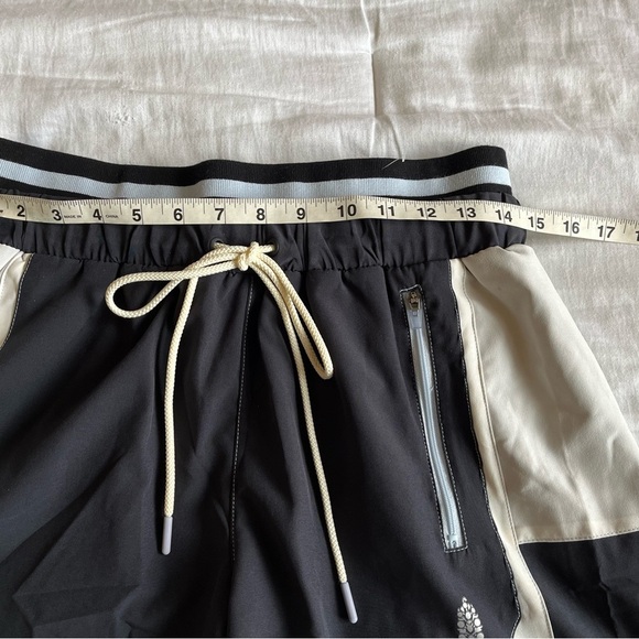FREE PEOPLE MOVEMENT DRAFT PICK WOMENS SHORTS IN BLACK COMBO SIZE SM… - Picture 9 of 11